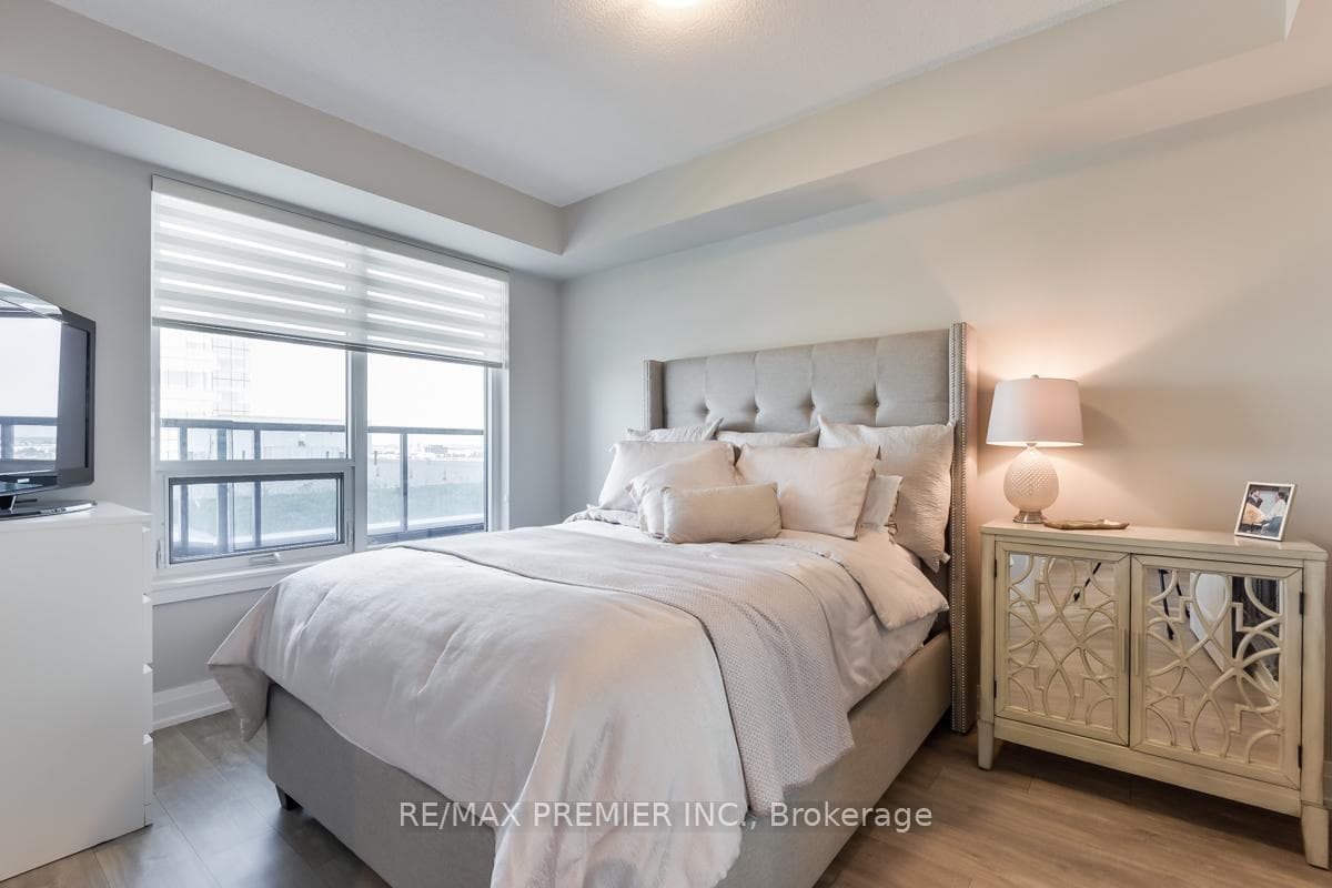 3600 Highway 7 Road Unit 803 photo 9