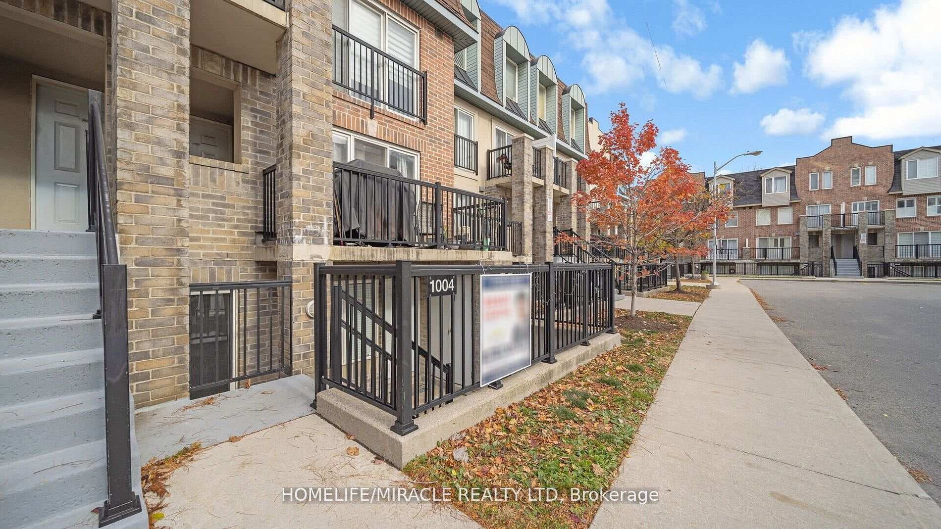 125 George Appleton Way Unit 1004 photo 3