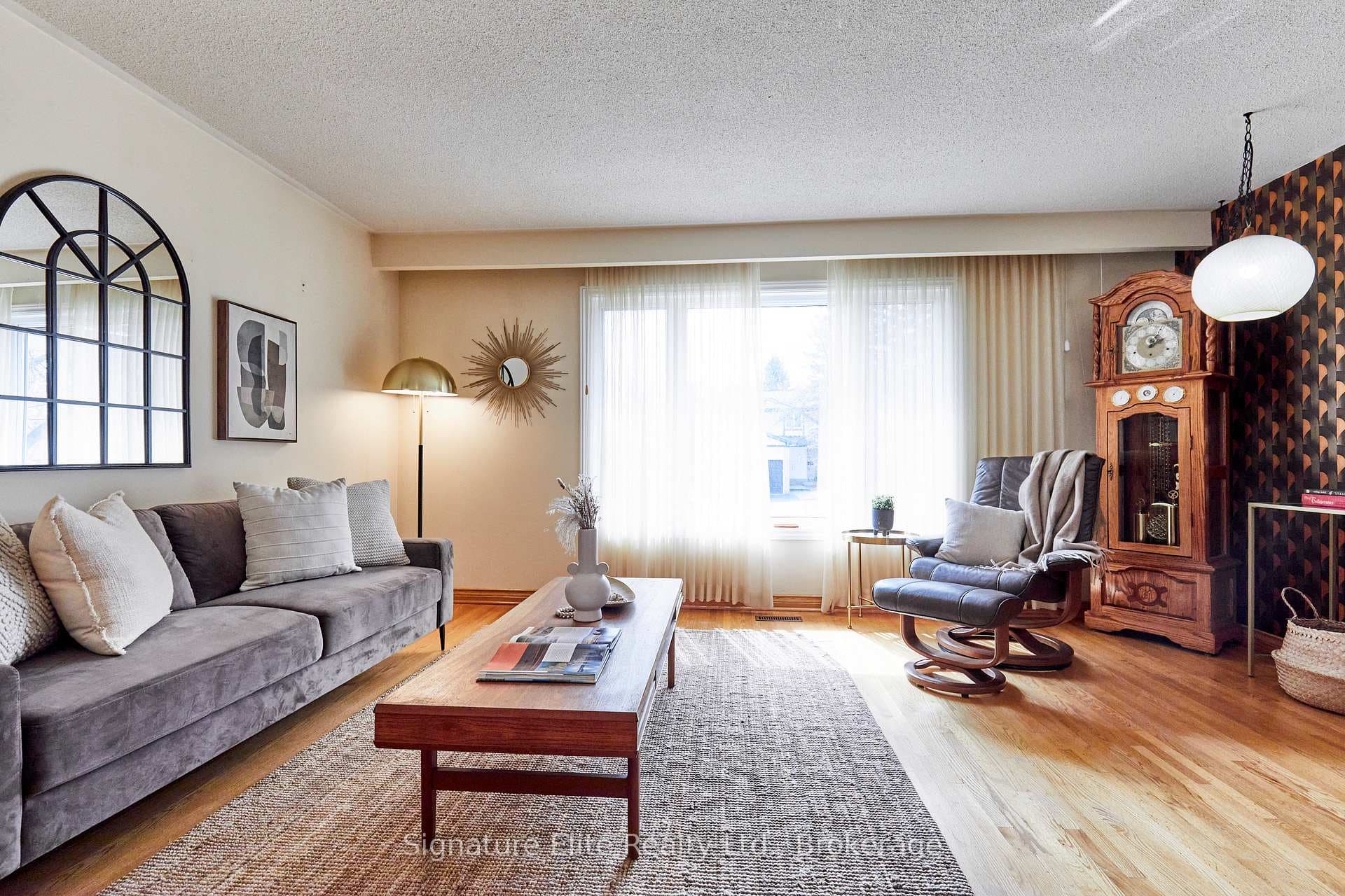 34 Tilley Drive photo 2