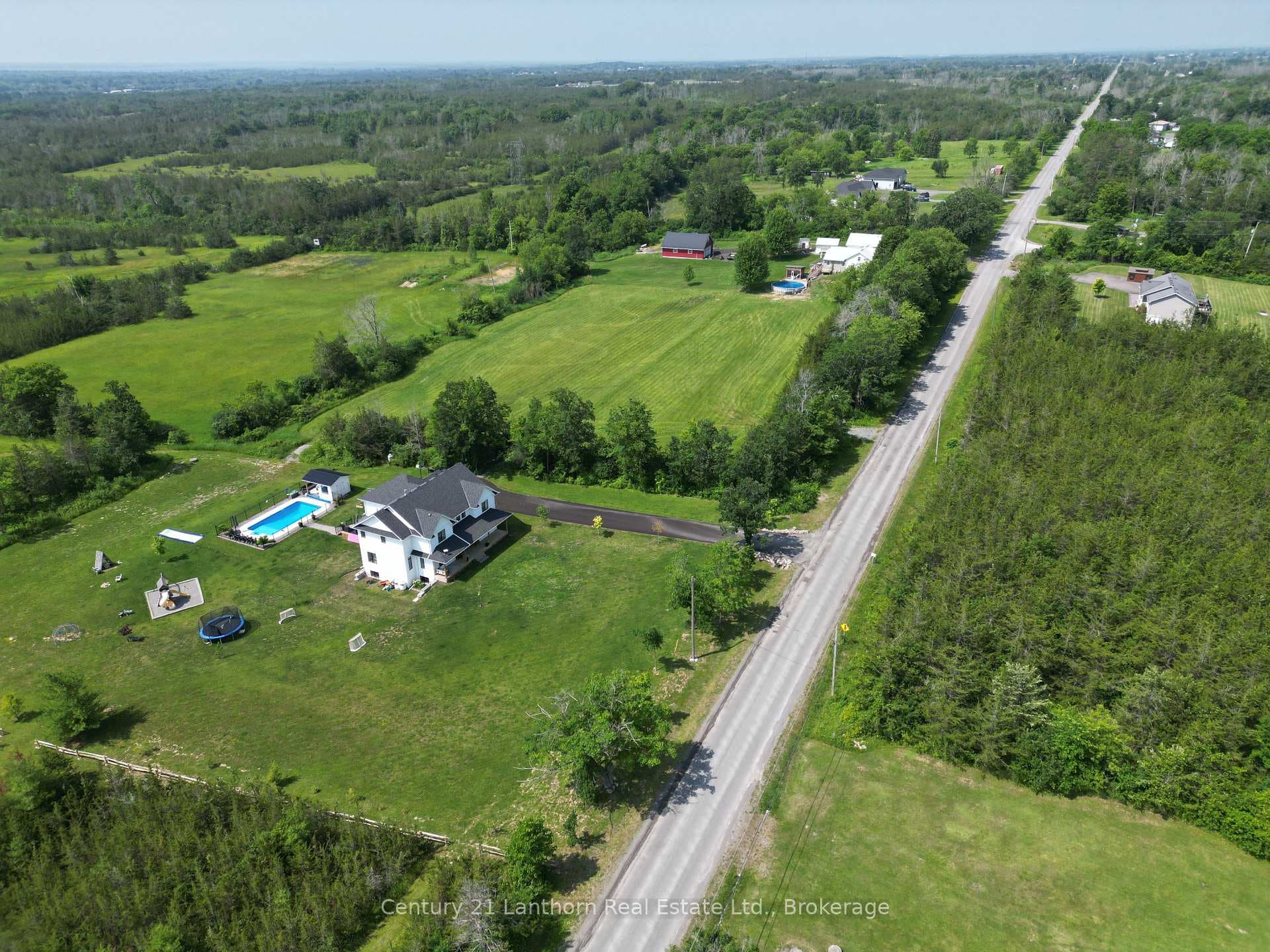 1314 Lazier Road photo 8