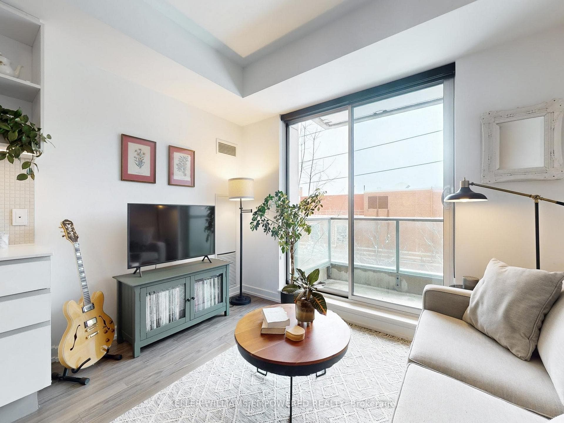 377 Madison Avenue Unit 307 photo 1