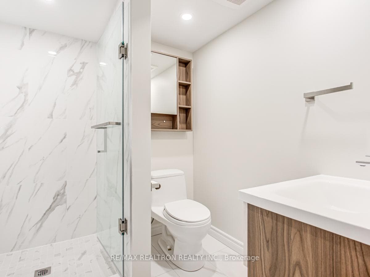 63 Royal Road Unit Lower photo 11