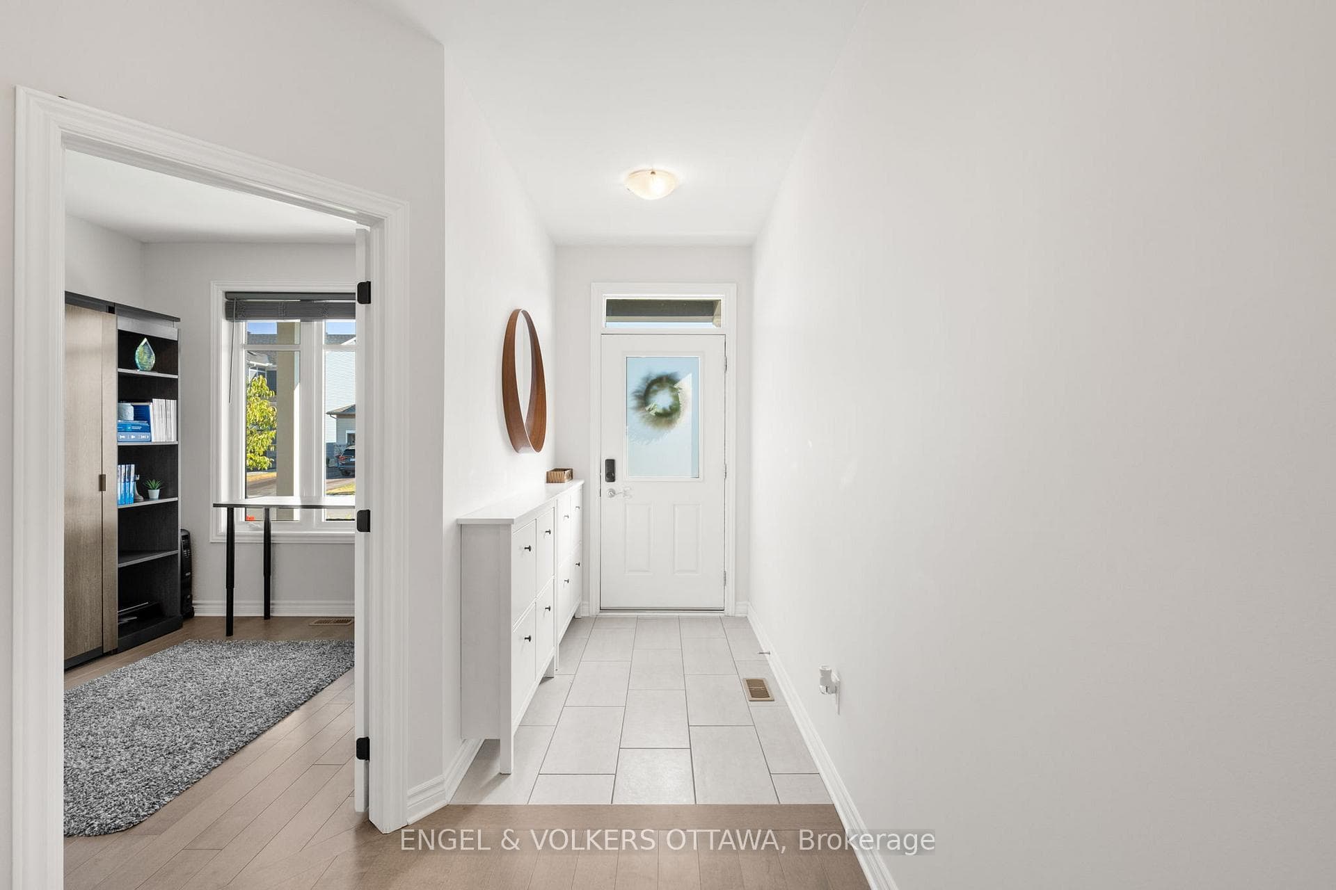 209 Blackhorse Drive photo 3