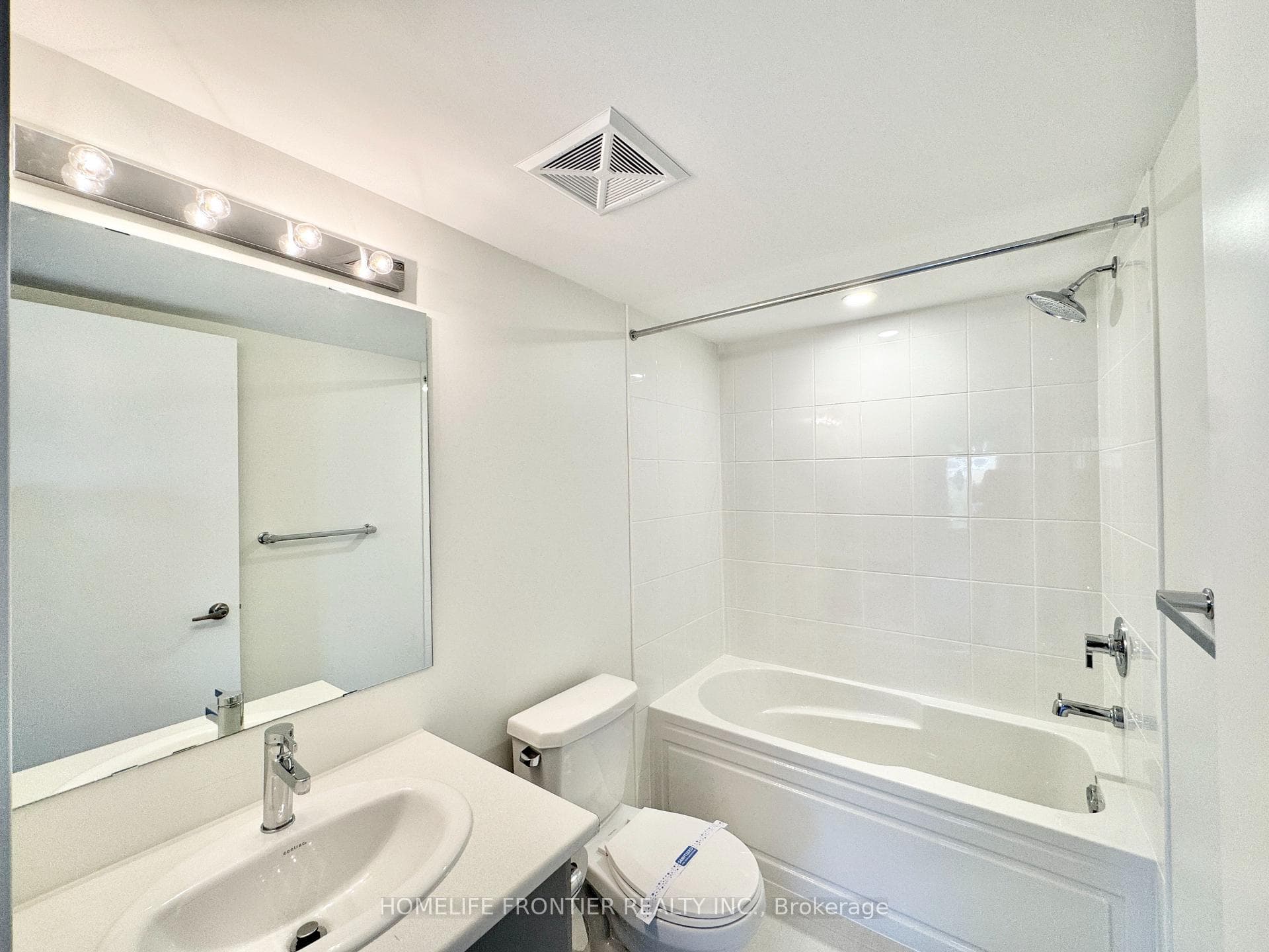 3538 Colonial Drive Unit 19 photo 2