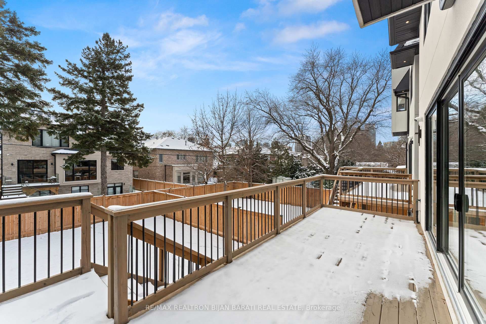 153 B Parkview Avenue photo 36