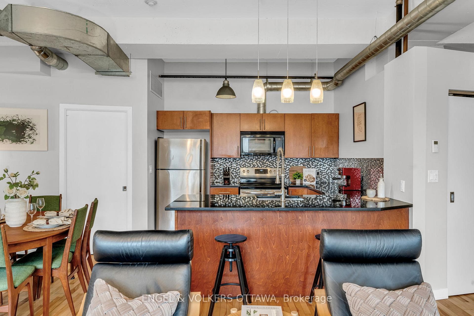 320 Parkdale Avenue Unit 202 photo 8
