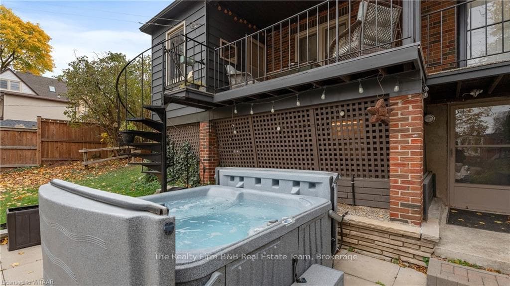 596 GRANT Street photo 34