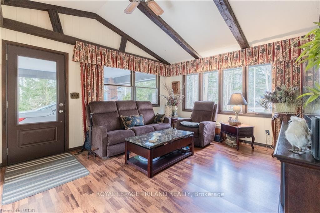 10287 BREWSTER Boulevard photo 2