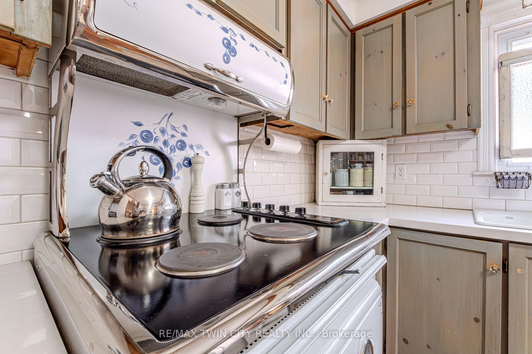 2253 Leominster Drive photo 26