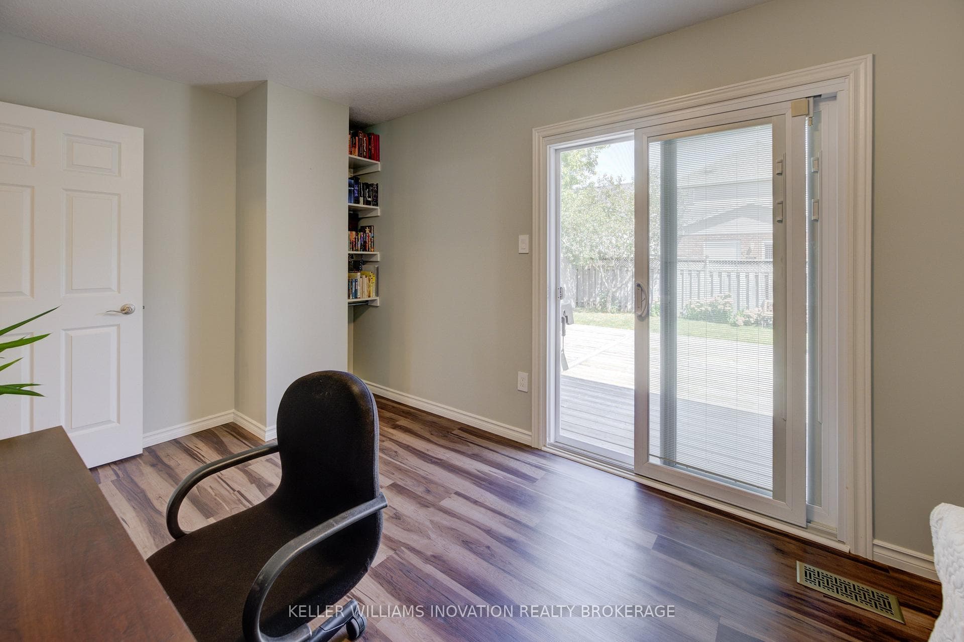 131 VERONICA Drive photo 12