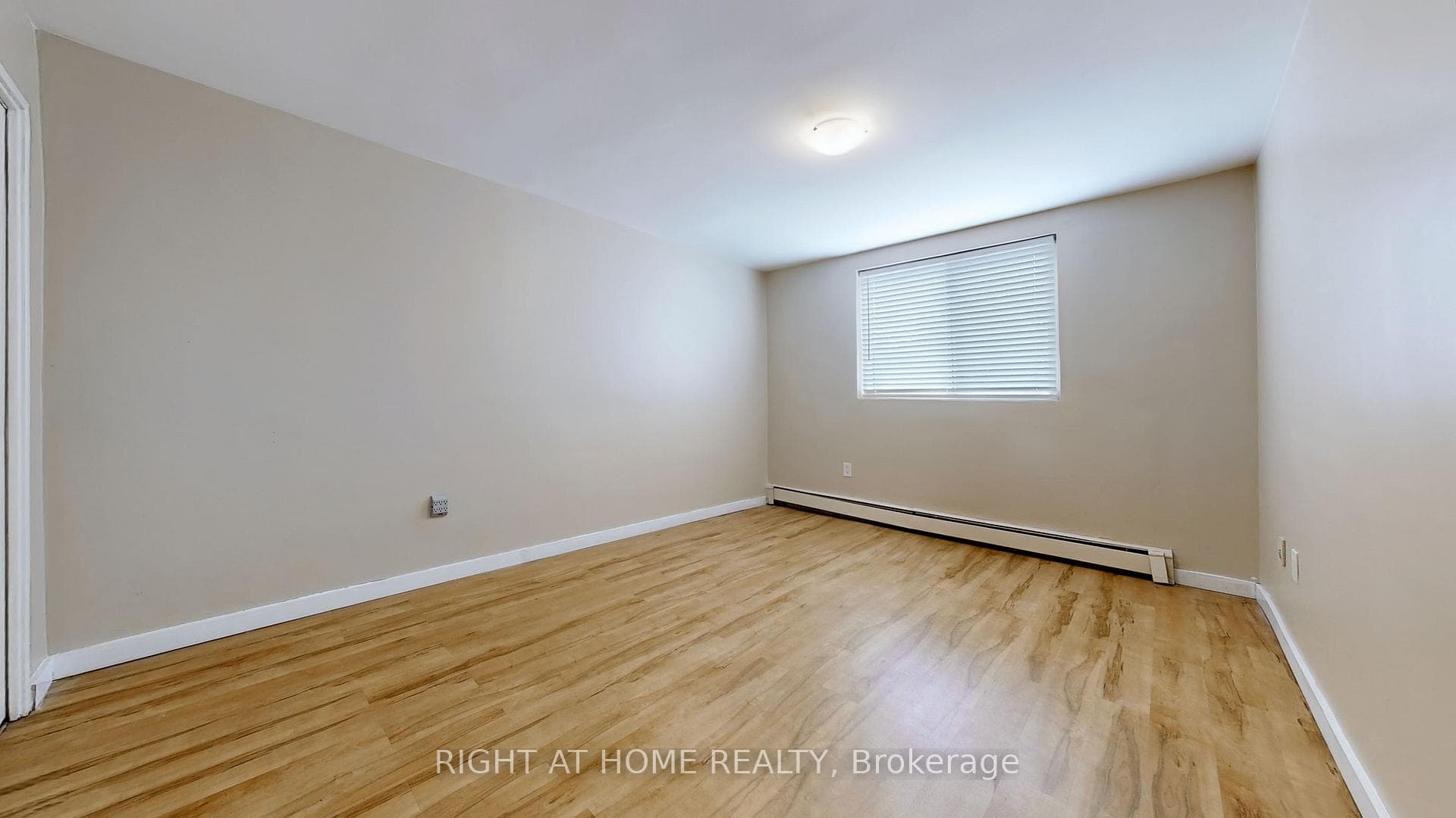 563 Mornington Avenue Unit 204 photo 13