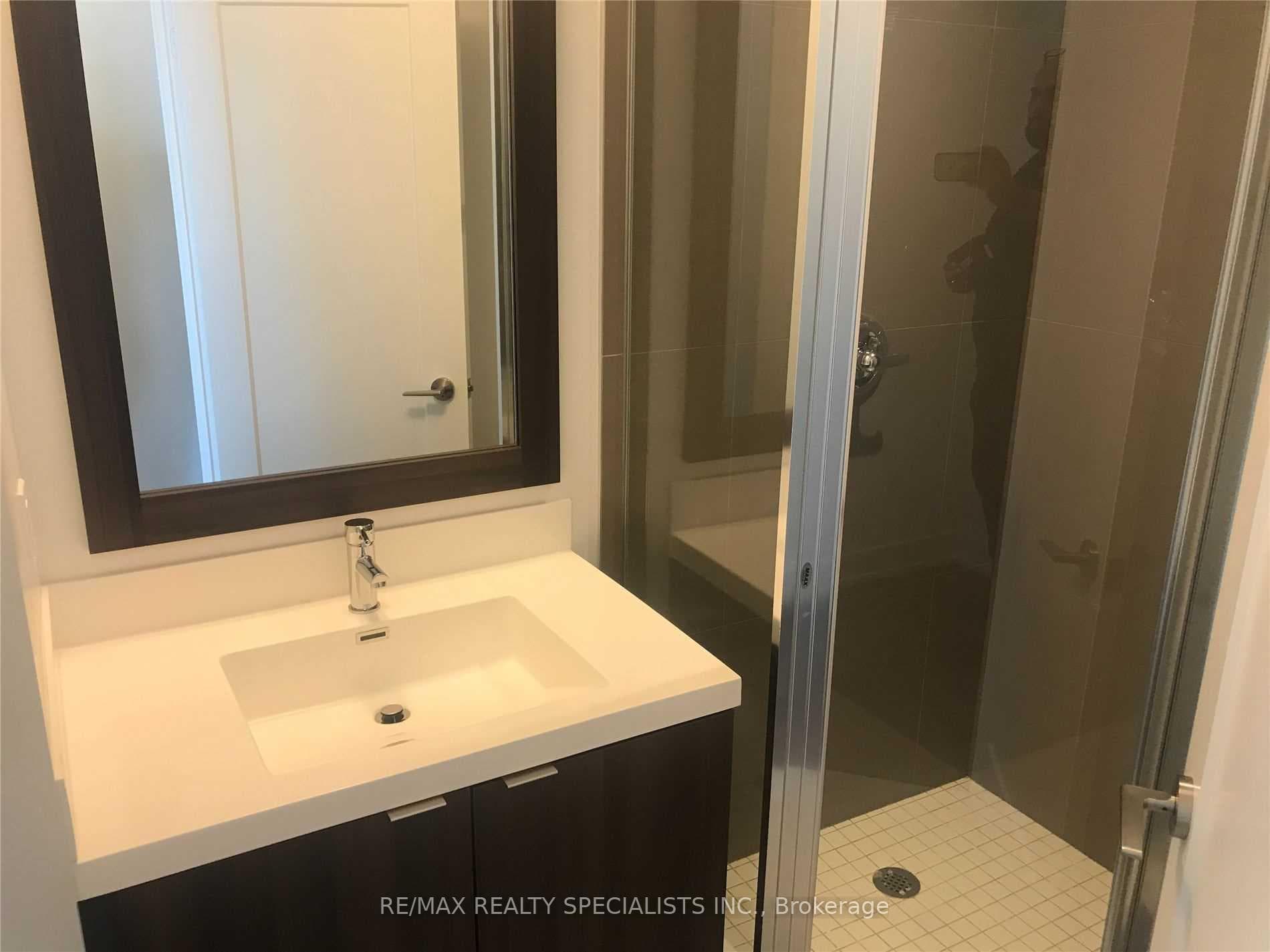 7 Mabelle Avenue Unit 2102 photo 13