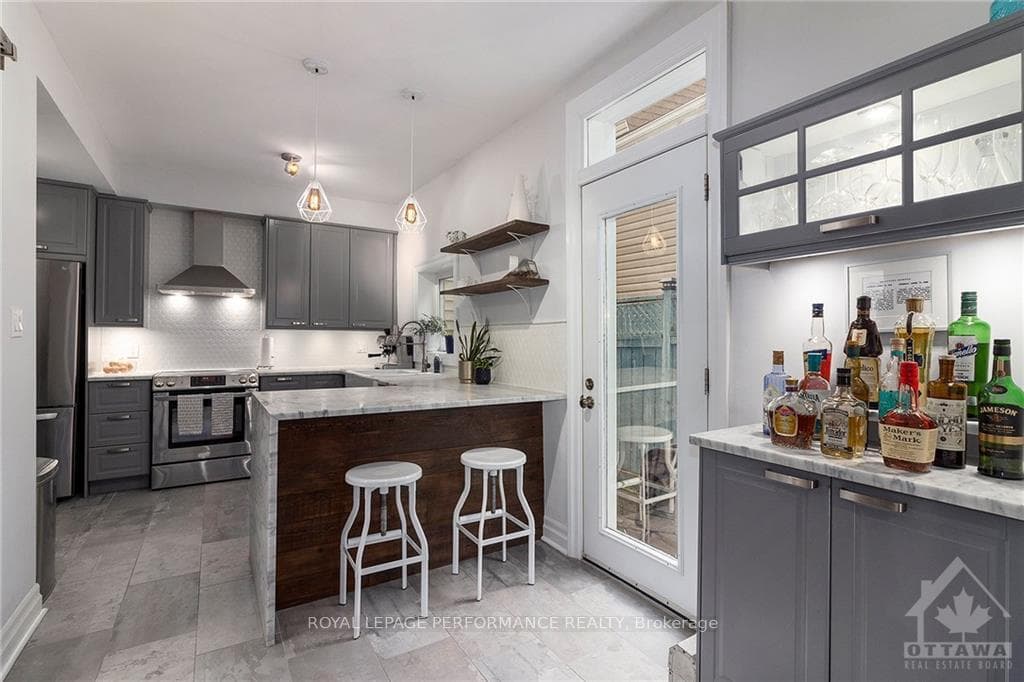 164 GUIGUES Avenue Unit A photo 13