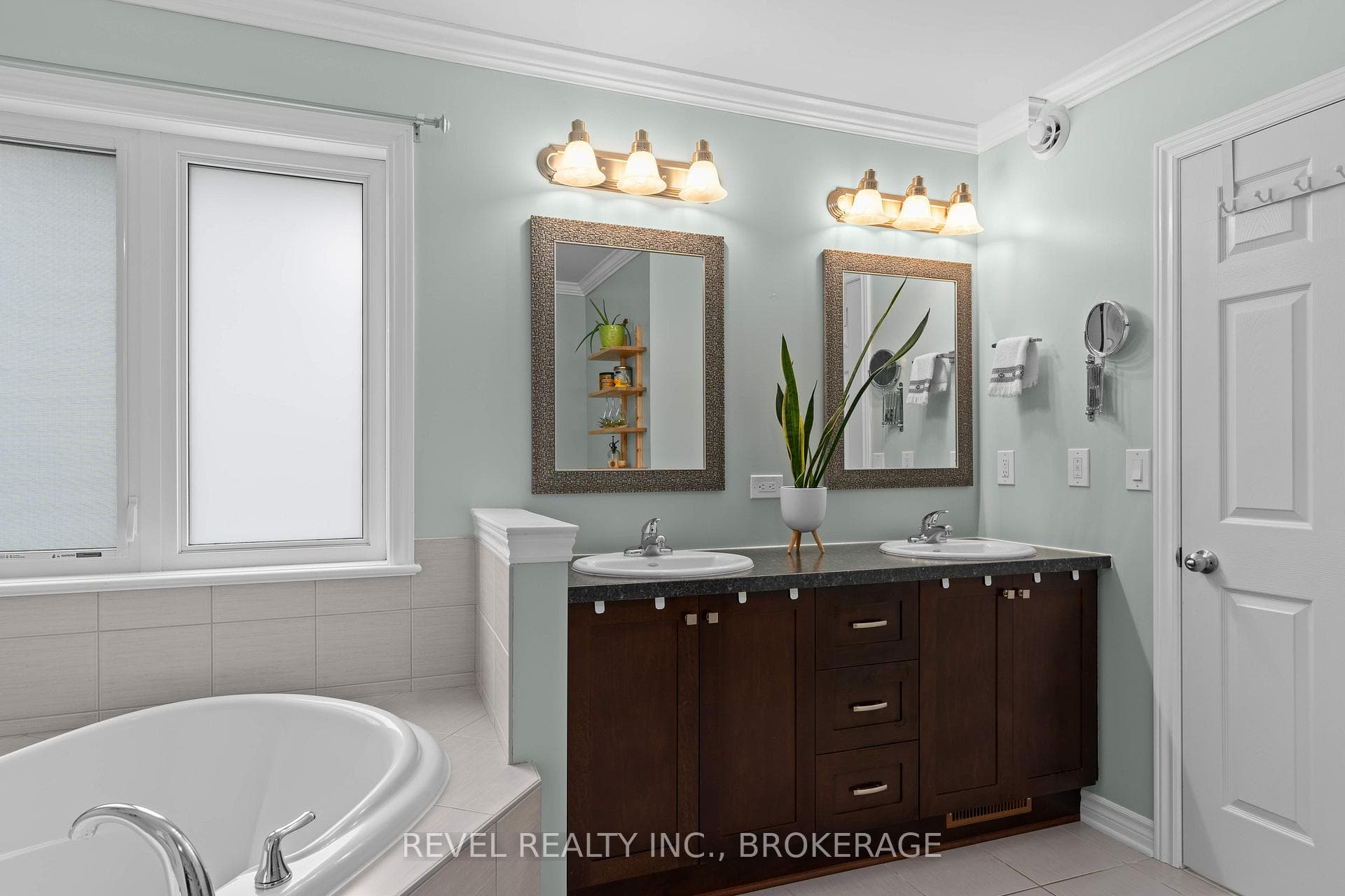1029 Bluffwood Avenue photo 32
