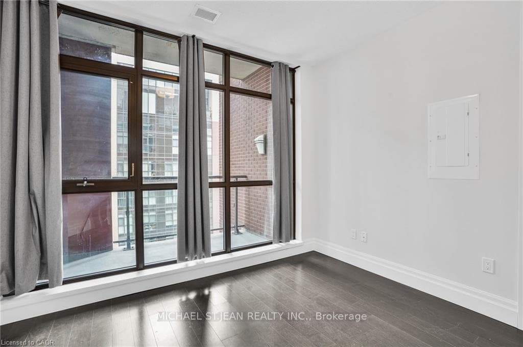 112 King Street Unit 1111 photo 29