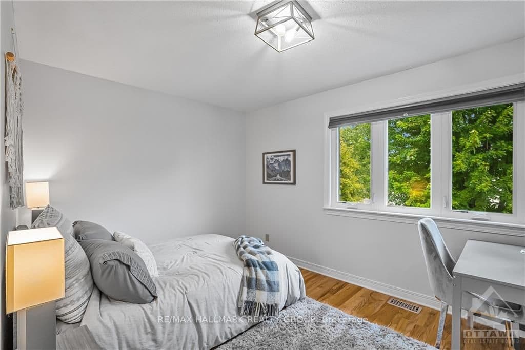 32 BARONESS Drive photo 15
