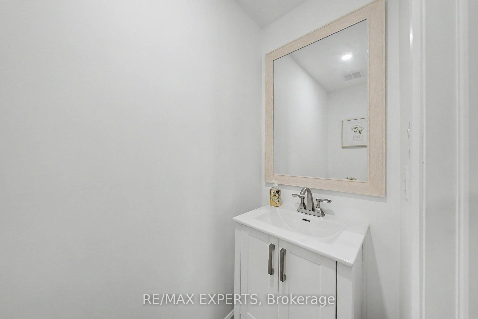 8 Morra Avenue photo 43