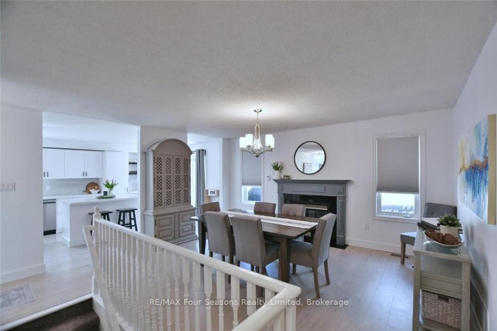 492 Ferndale Drive photo 17