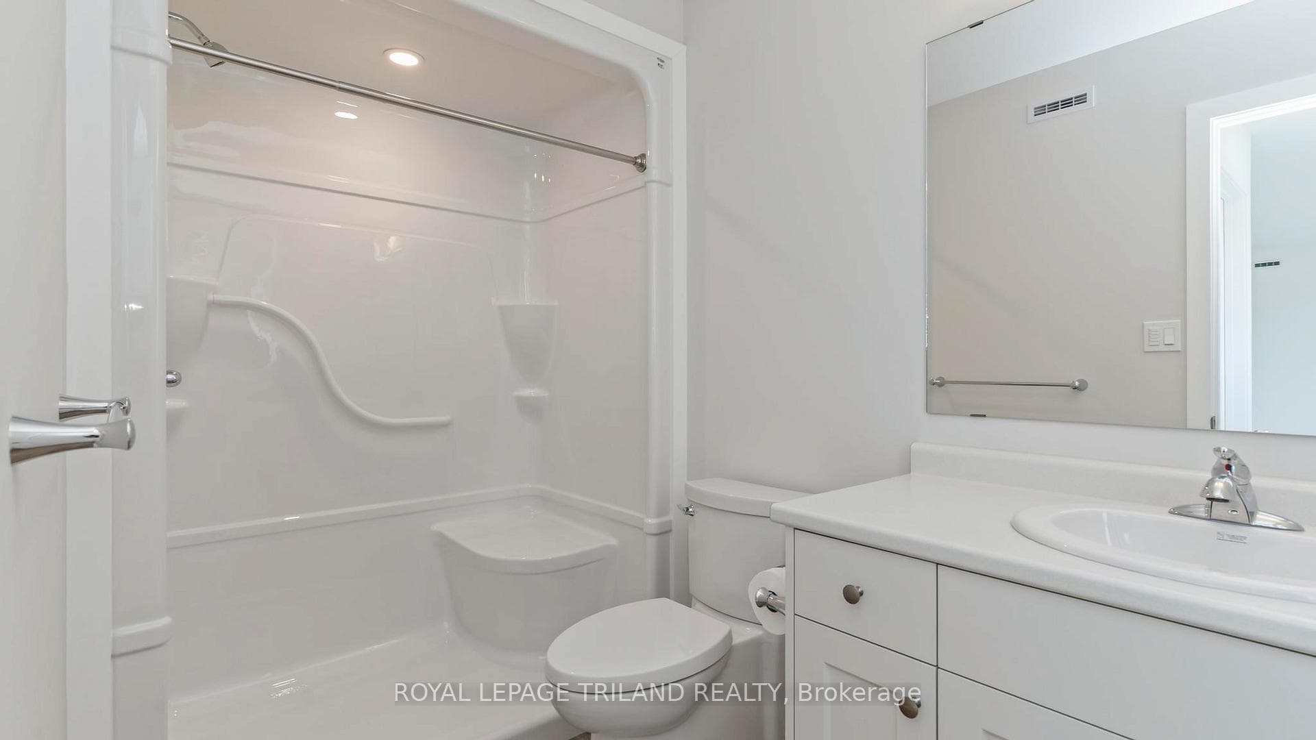 47 HARROW Lane photo 10