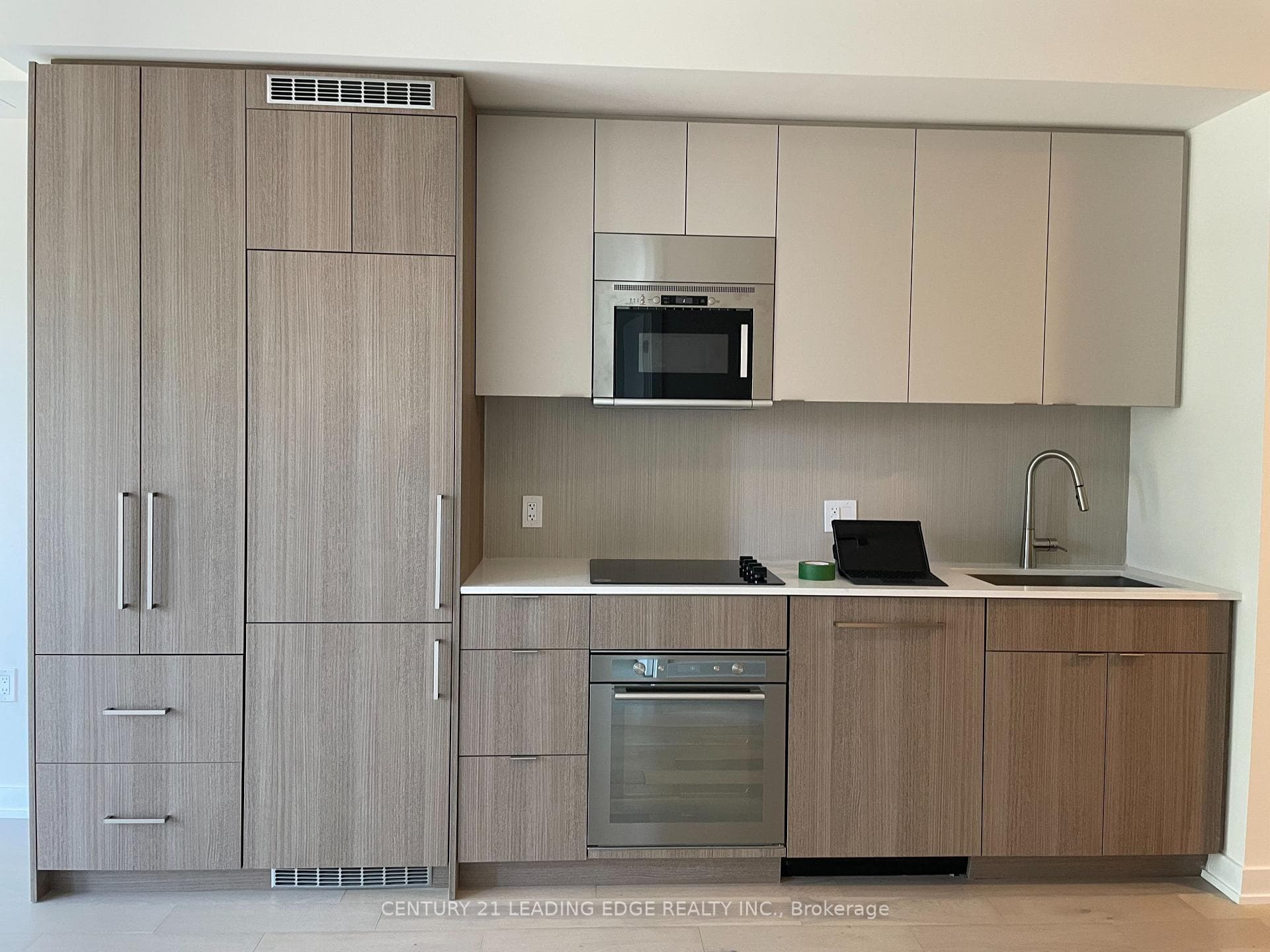 840 St Clair Avenue Unit 401 photo 4