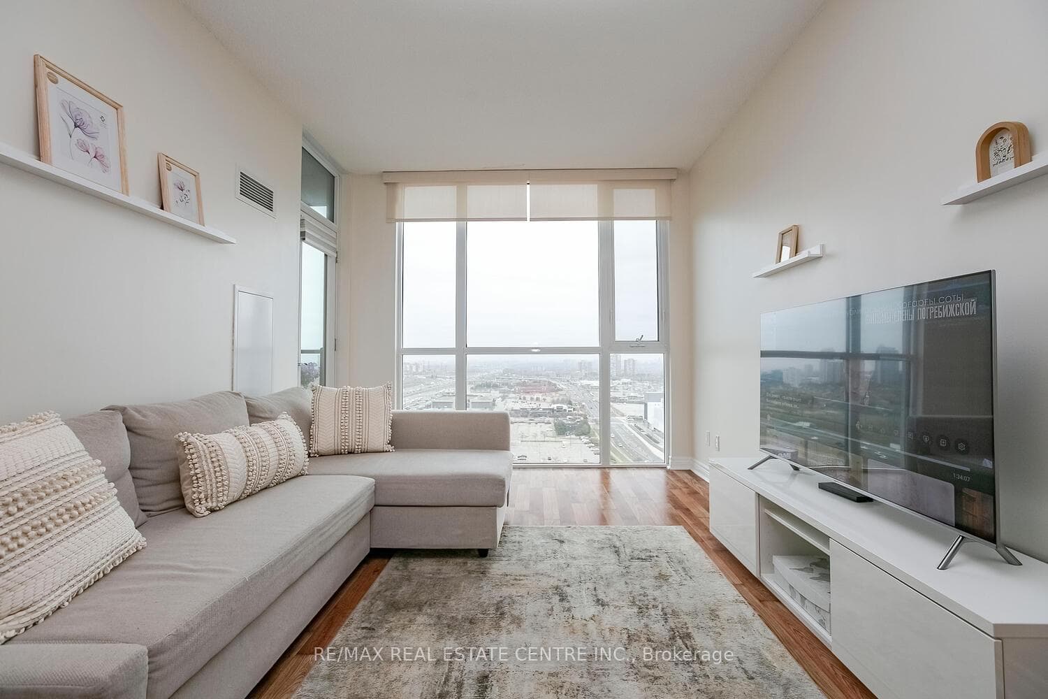 339 Rathburn Road Unit 2101 photo 8