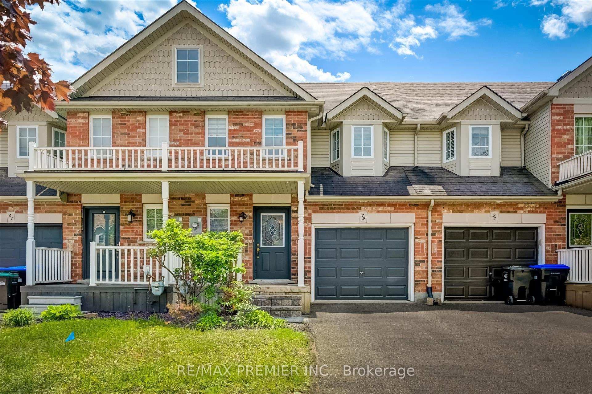 39 Shephard Avenue photo 2