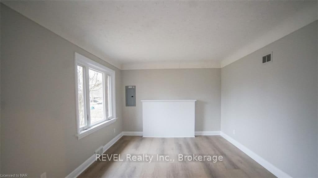 22 GREENWOOD Avenue Unit MAIN photo 4