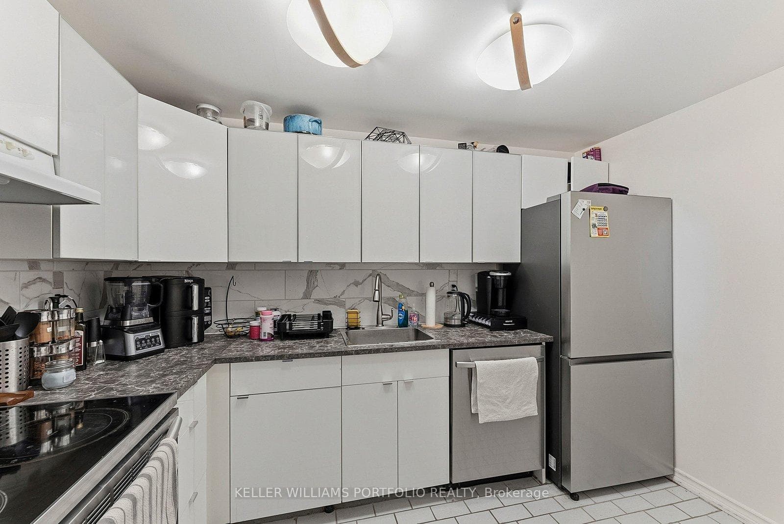 705 King Street Unit 601 photo 11
