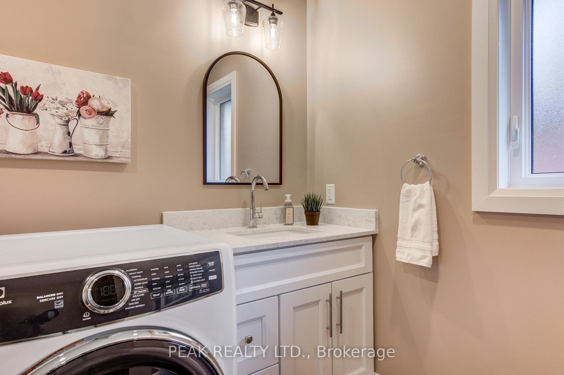 250 Westwood Avenue photo 29