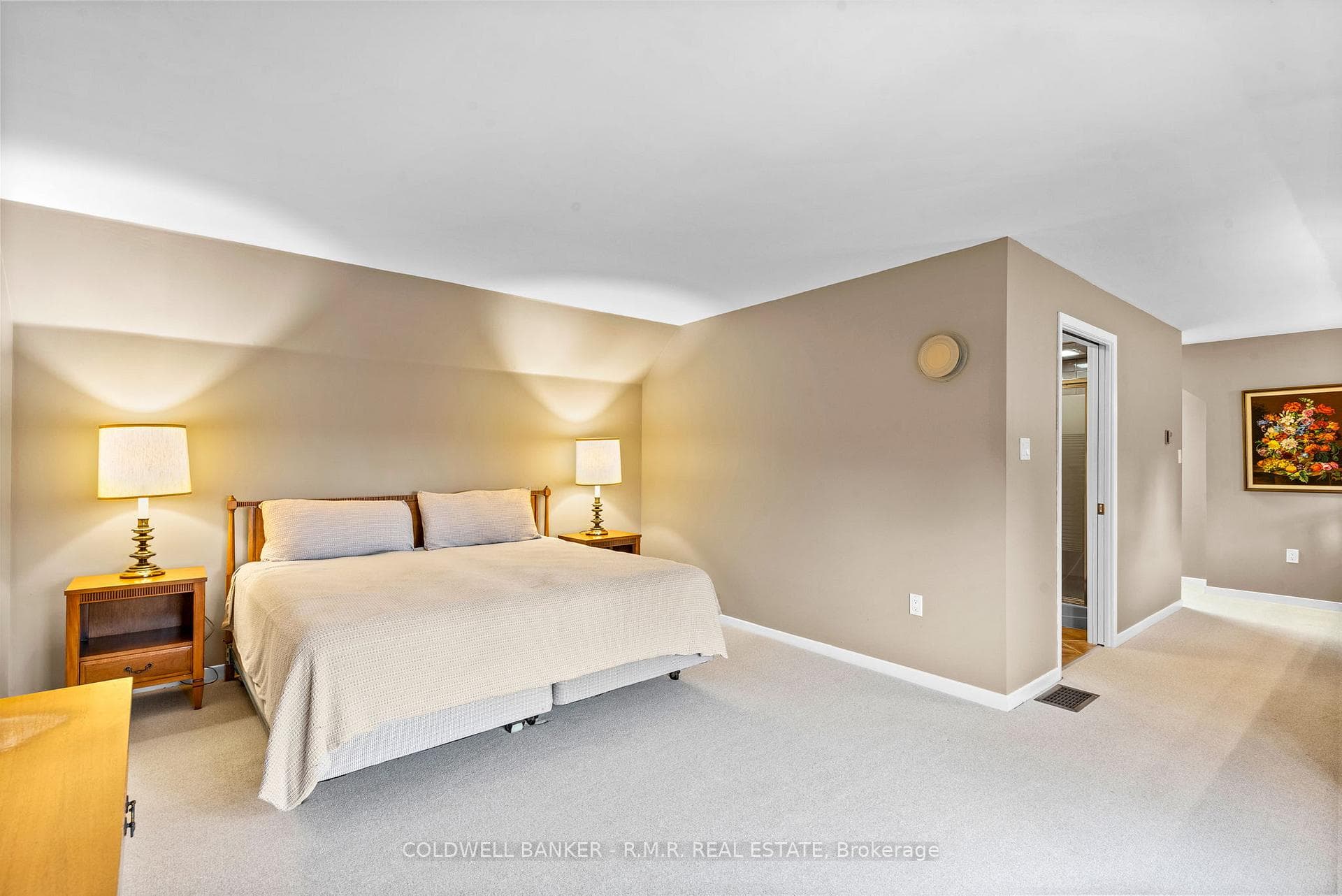 1085 Mount Pleasant Road photo 21