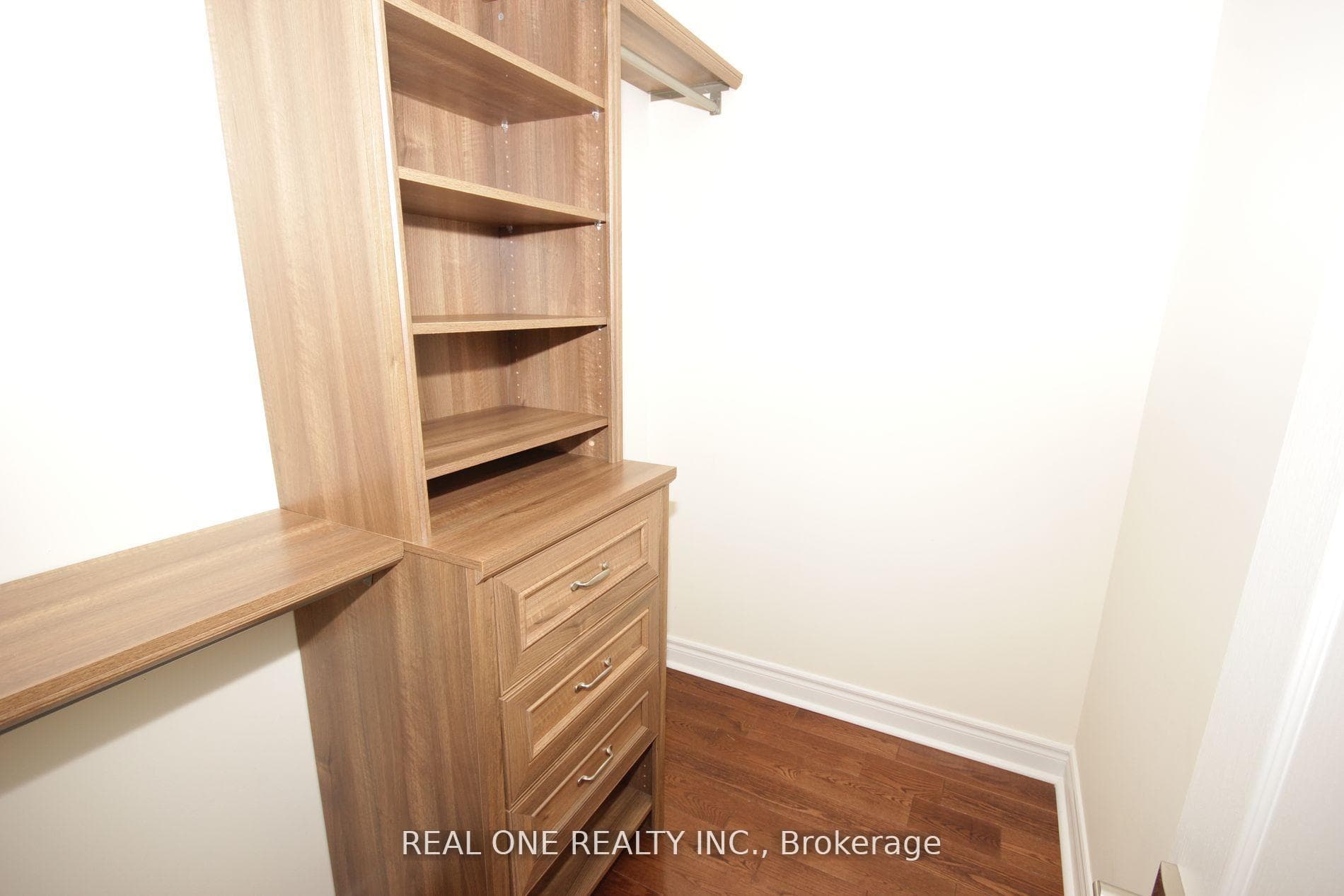 79 Olive Avenue photo 28
