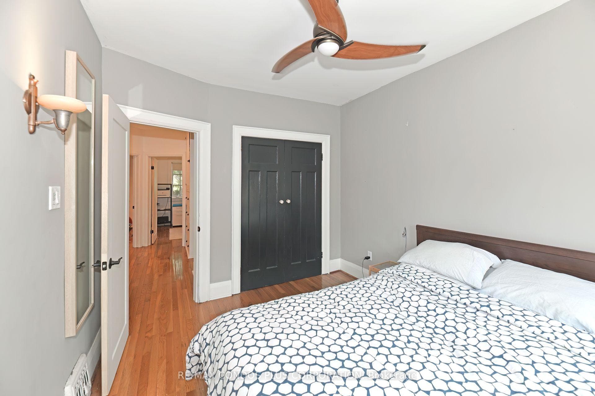 451 Clendenan Avenue photo 16