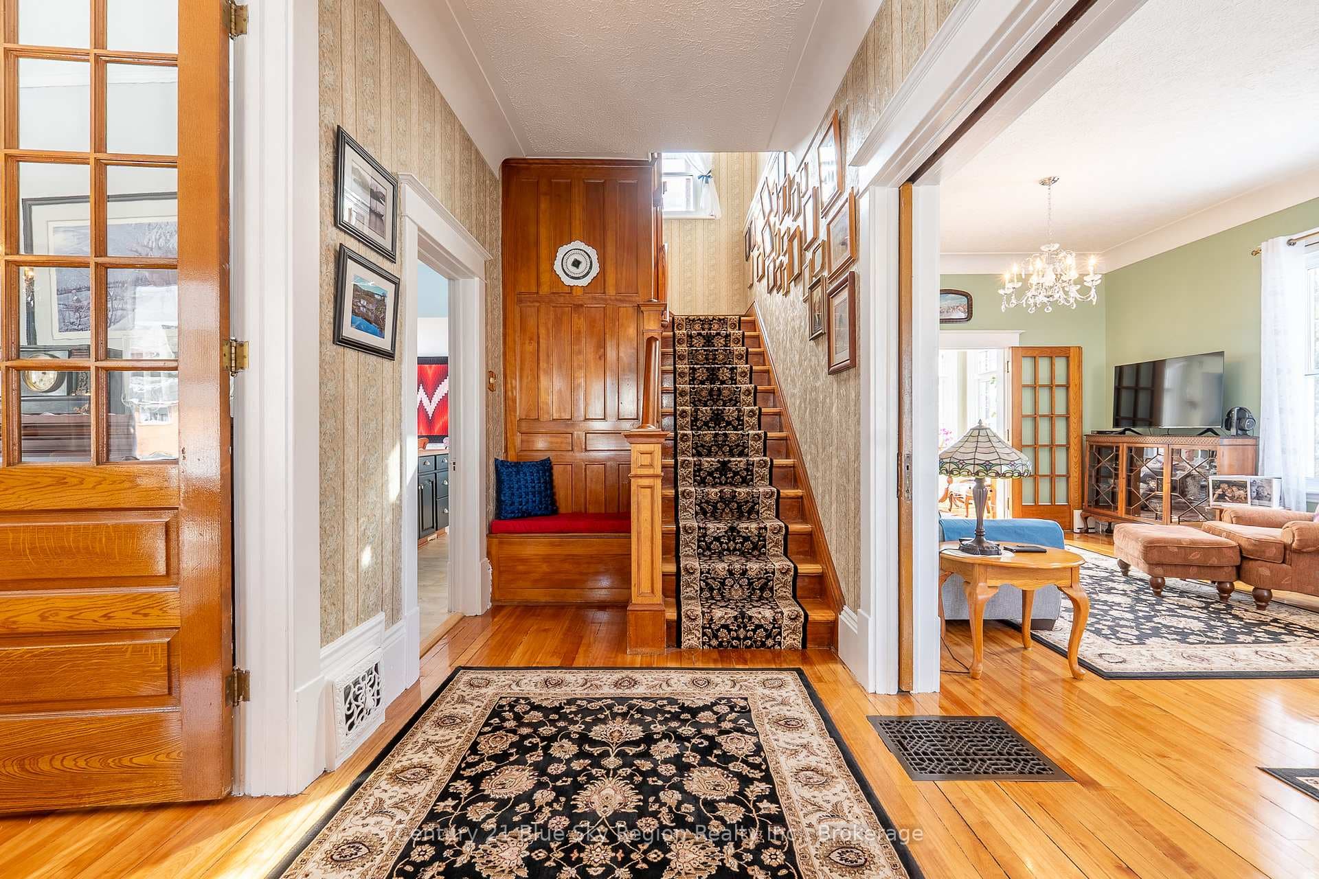 262 Edward Street photo 23