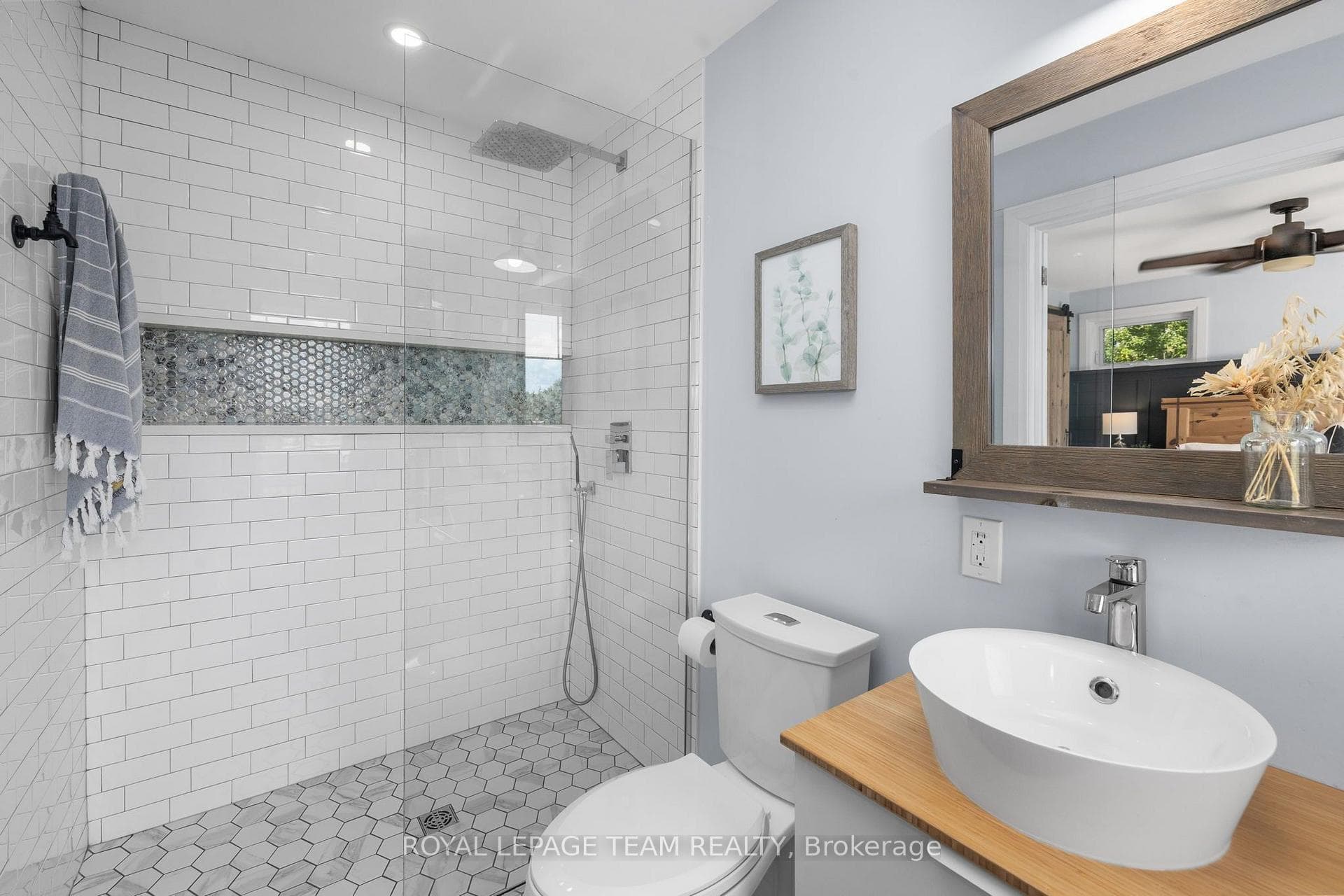 1683 River Road photo 26