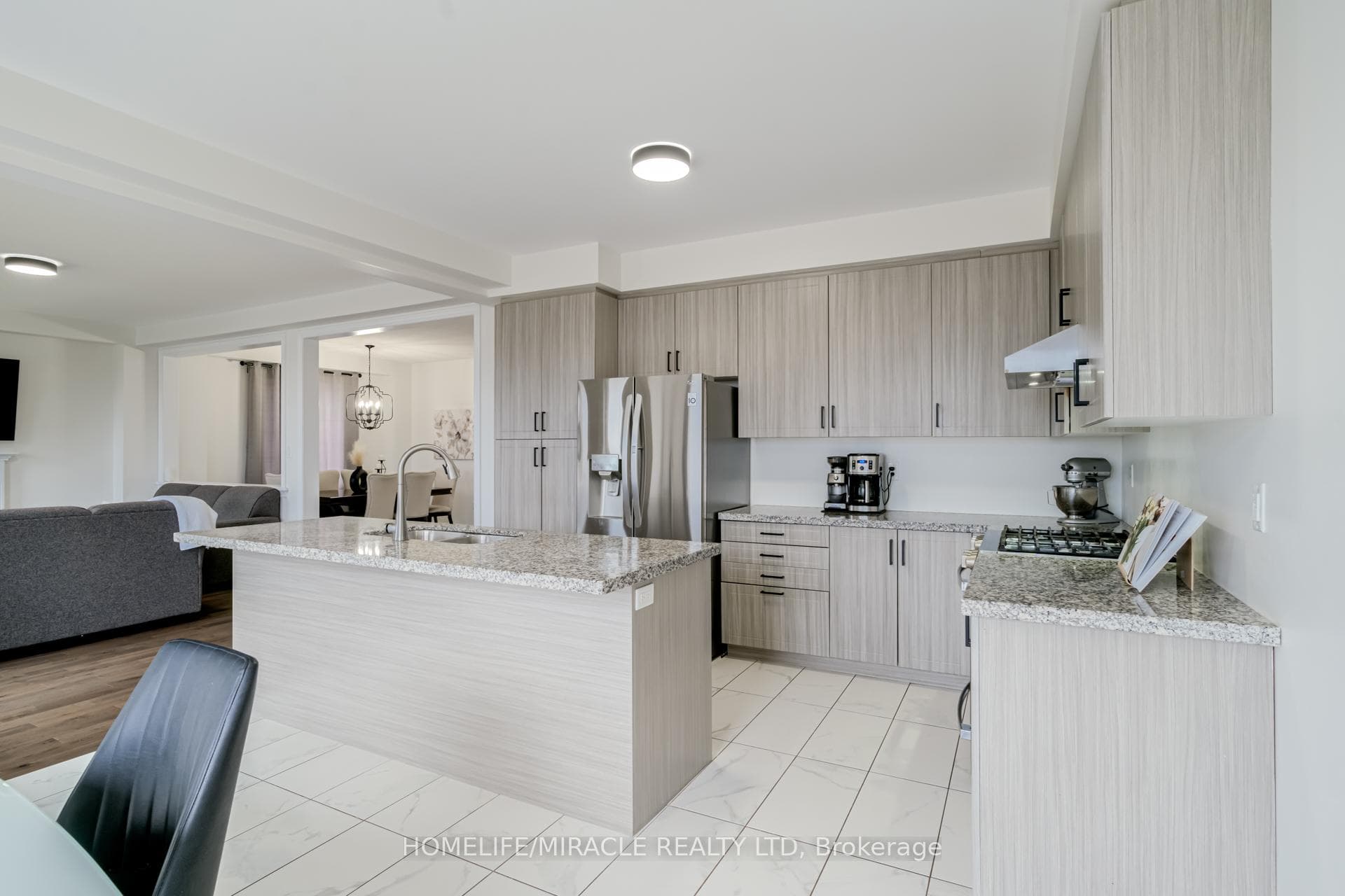 30 Atkinson Crescent photo 15