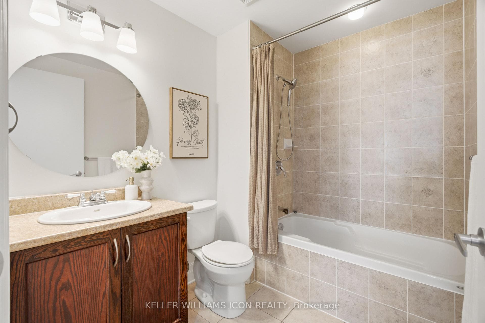 950 Marguerite Avenue Unit 213 photo 19