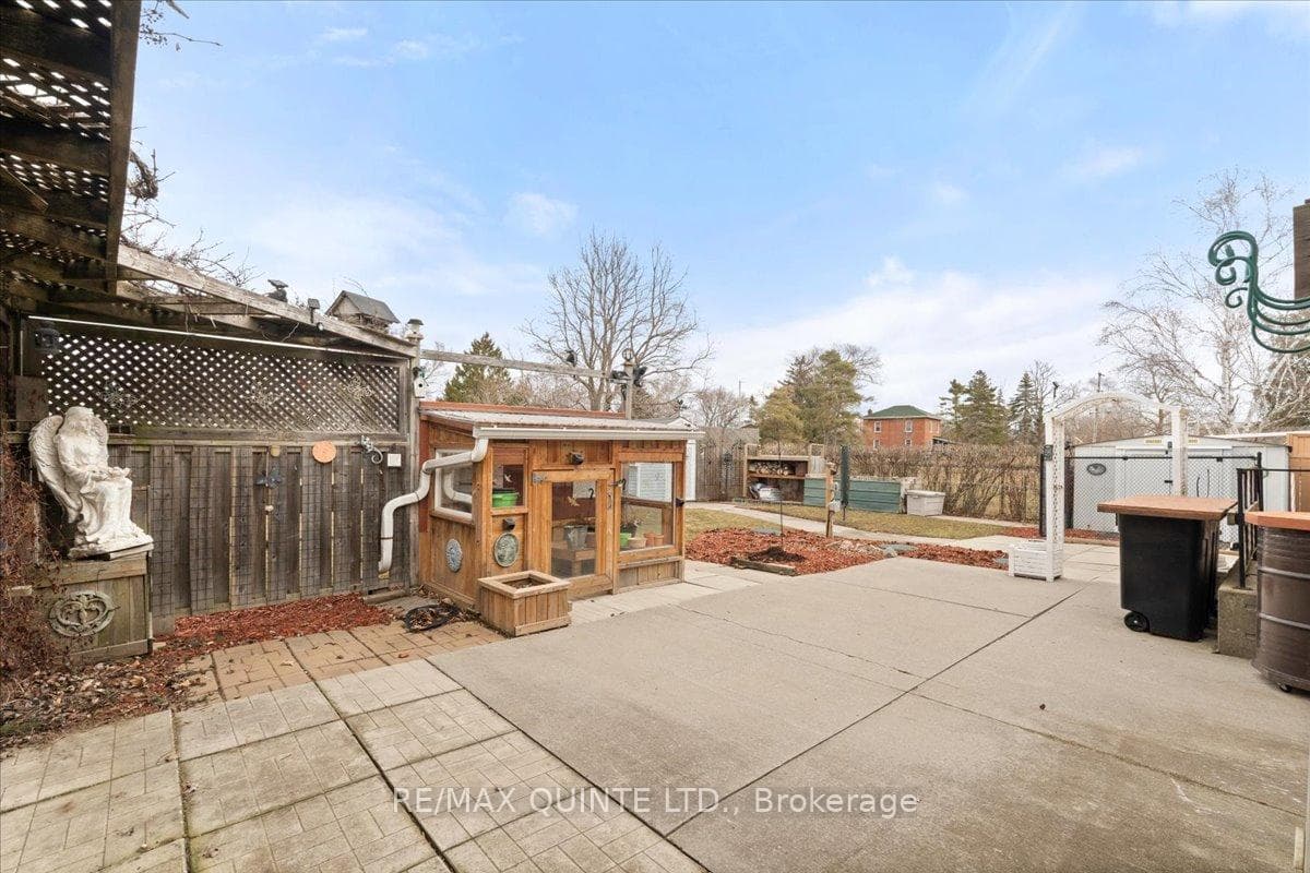 87 Grass Boulevard photo 39
