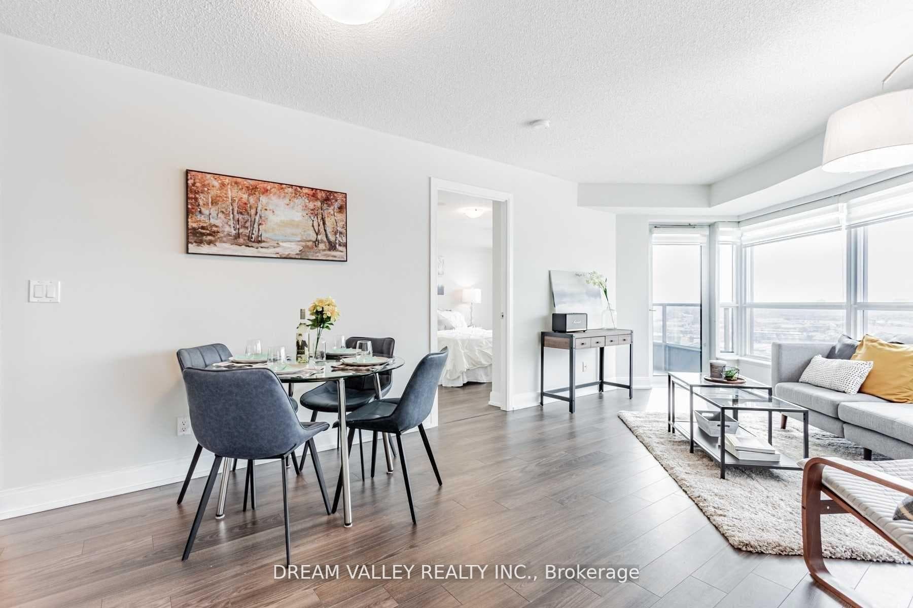 125 Village Green Square Unit 1304 photo 9