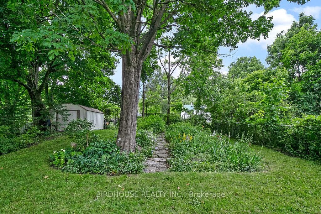 50 Huron Street photo 30