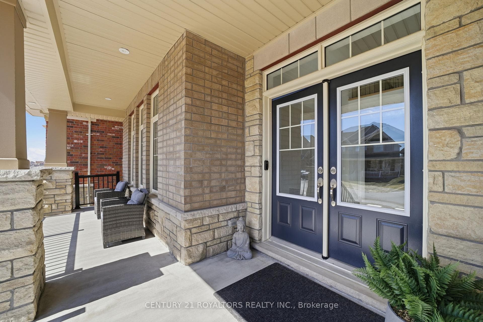 107 Rugman Crescent photo 3