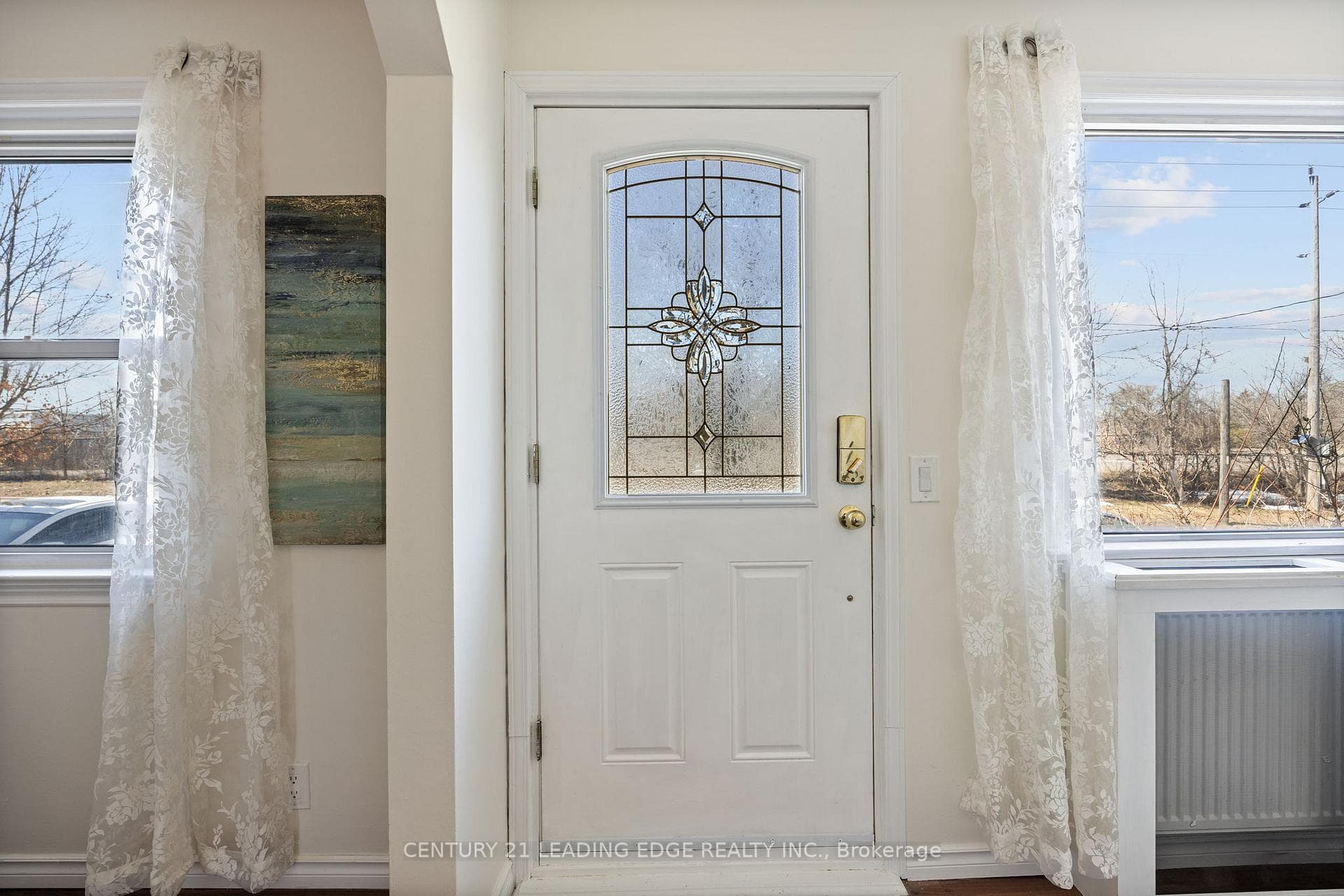 331 Oshawa Boulevard photo 4
