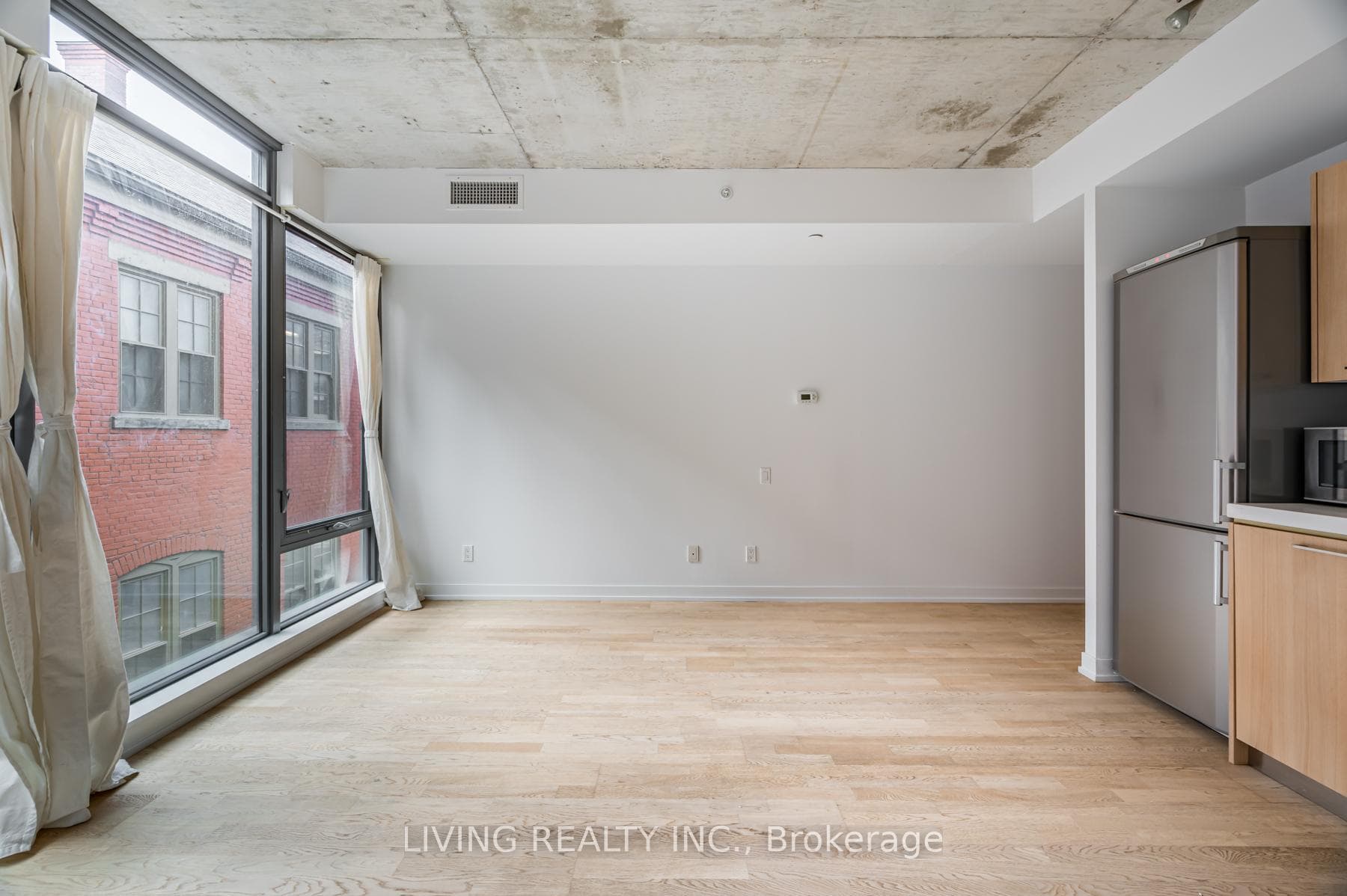 560 King Street Unit 323 photo 8