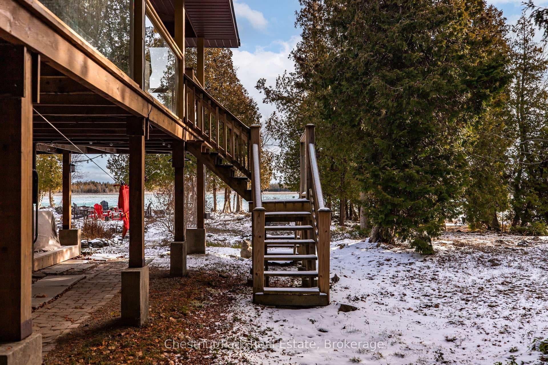 137 Pine Tree Harbour Road photo 15
