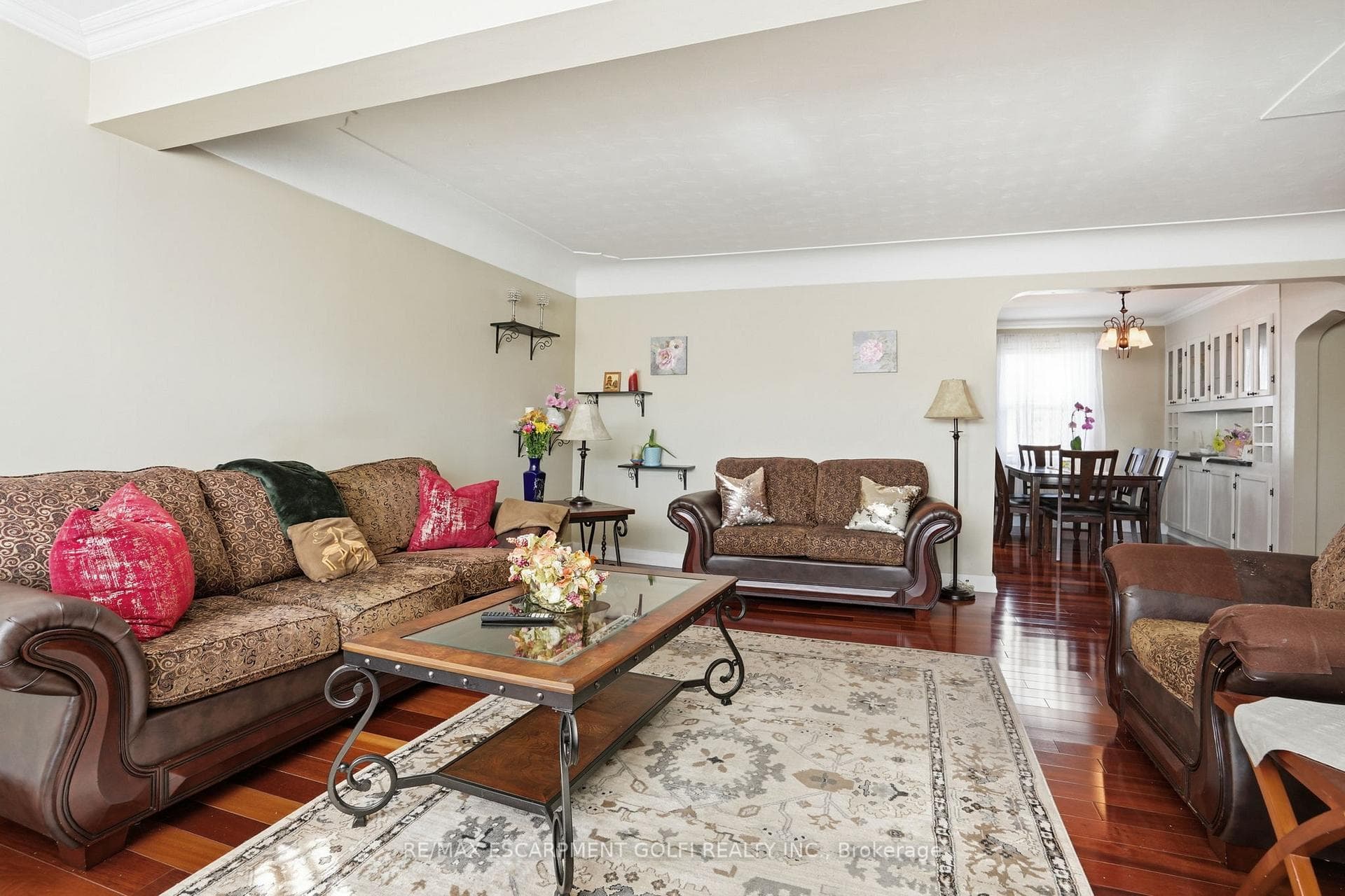 848 UPPER WELLINGTON Street photo 10
