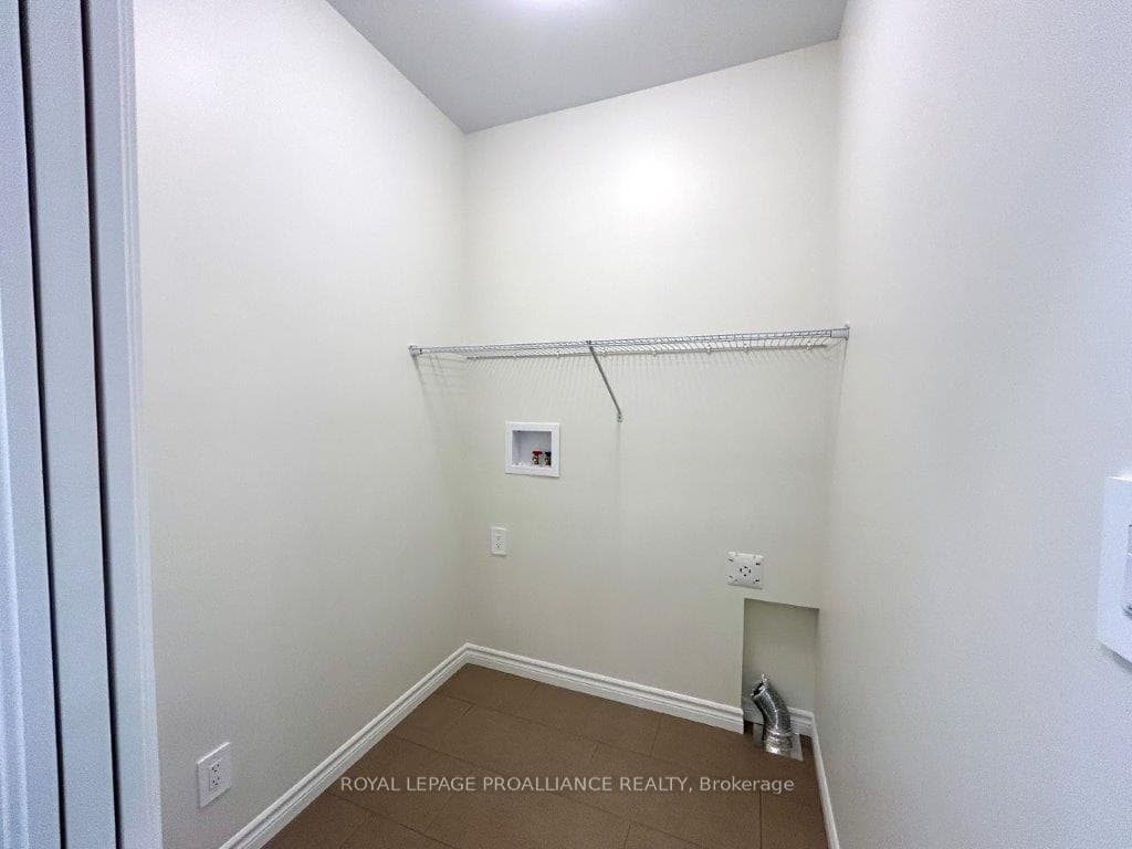 37 Athabaska Drive photo 8
