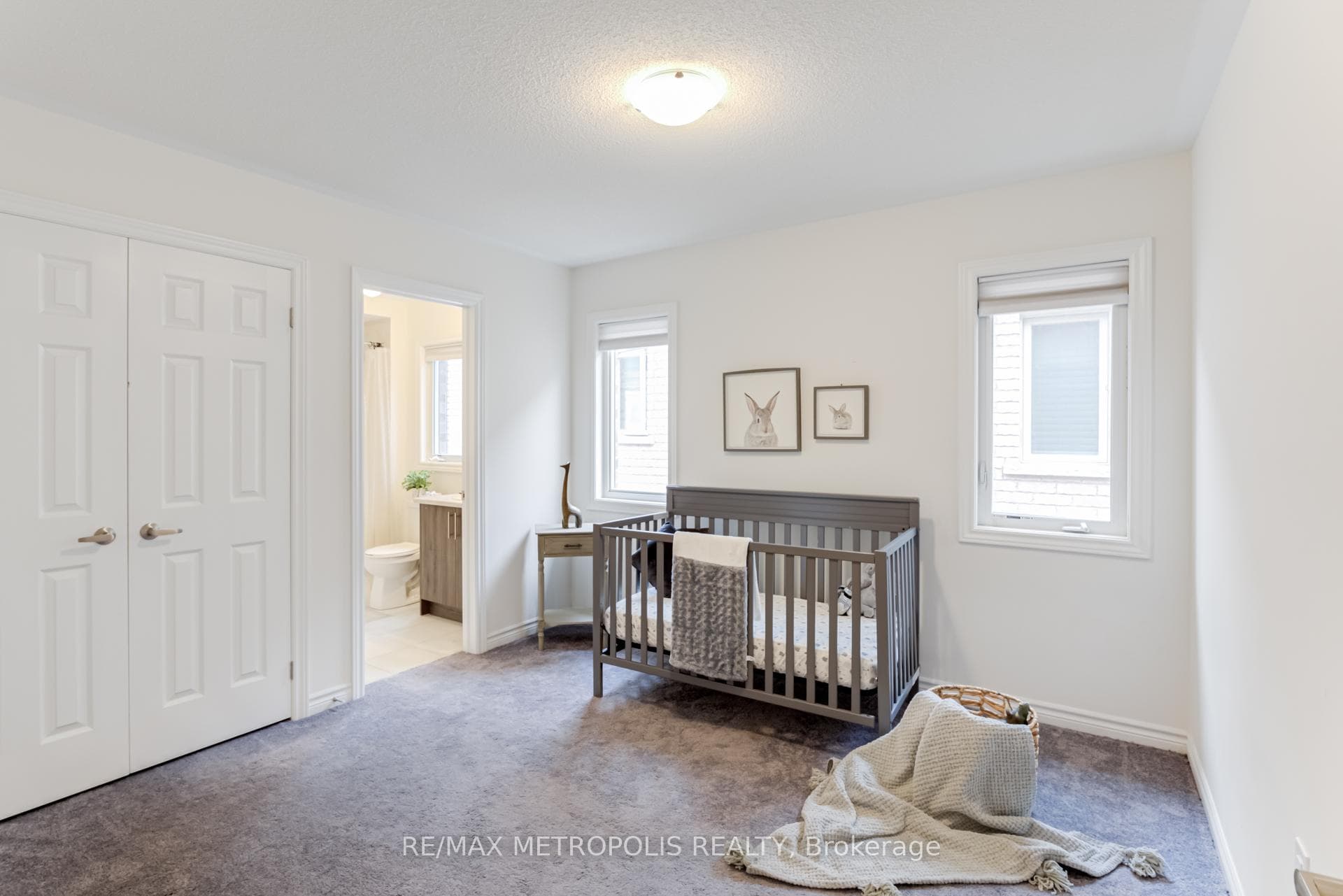 224 Fleetwood Drive photo 29