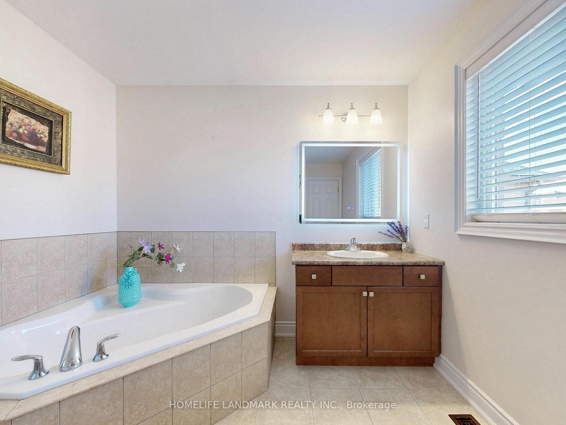 46 KIERLAND Road photo 27
