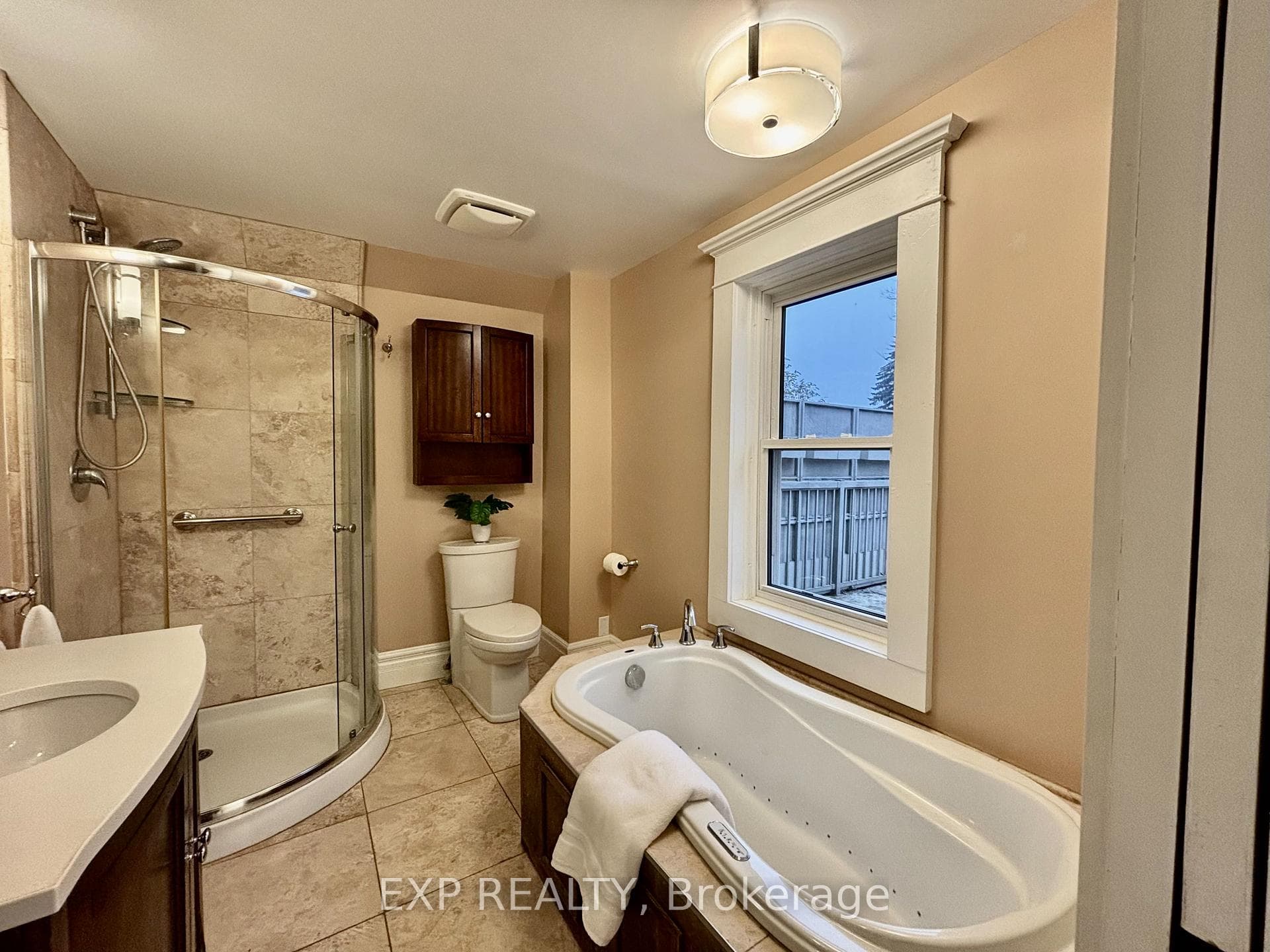 34 Menno Street photo 22