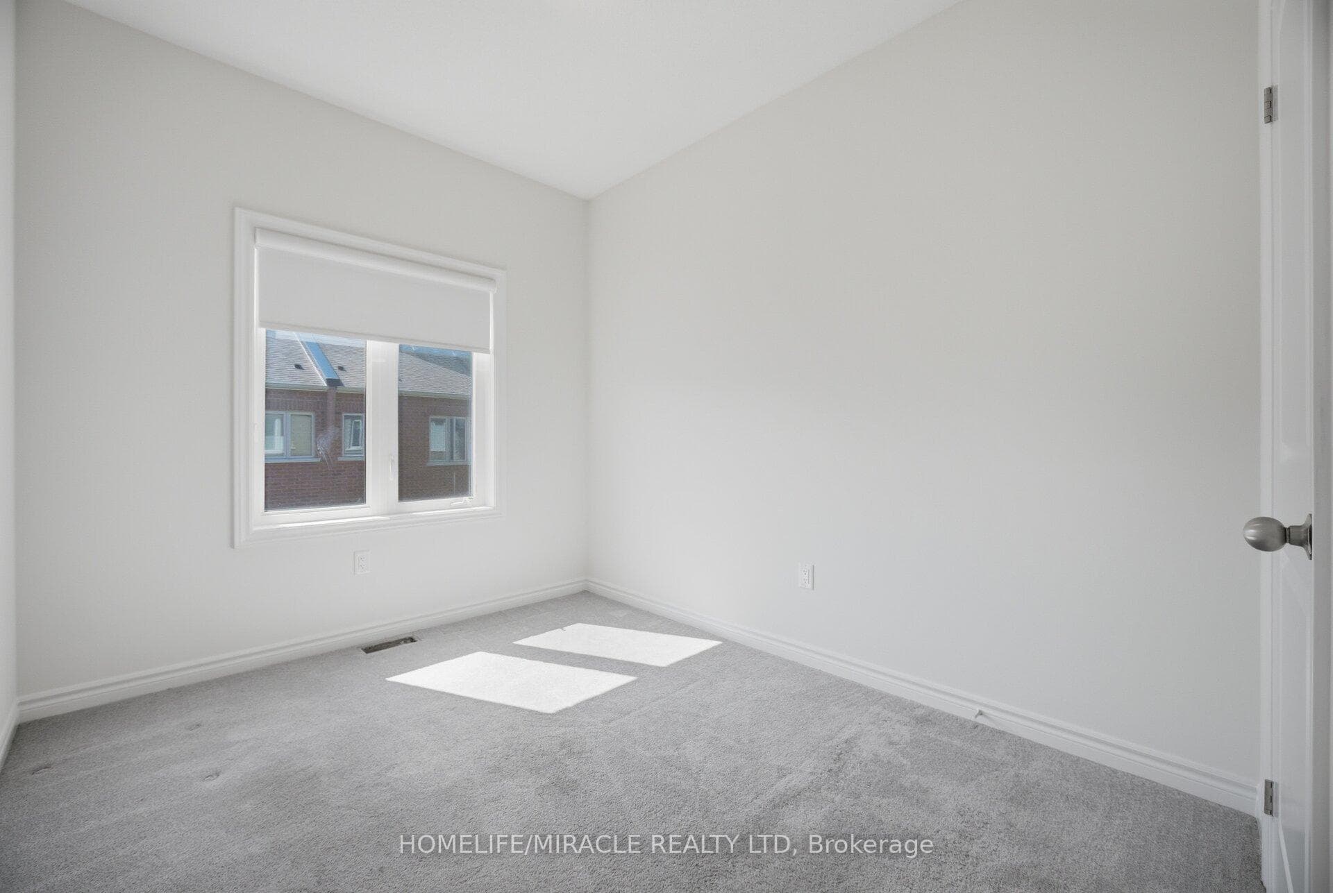 19 Donald Ficht Crescent photo 26