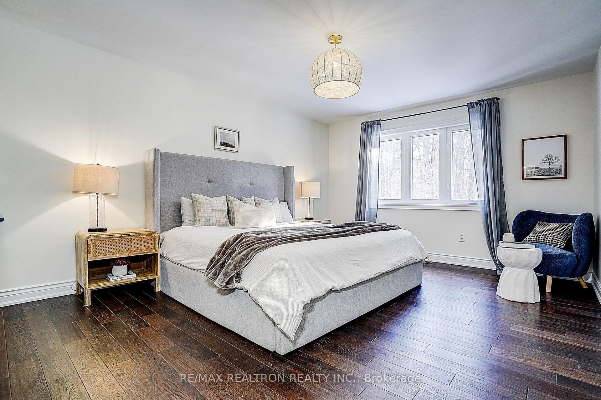 571 Davos Road photo 28